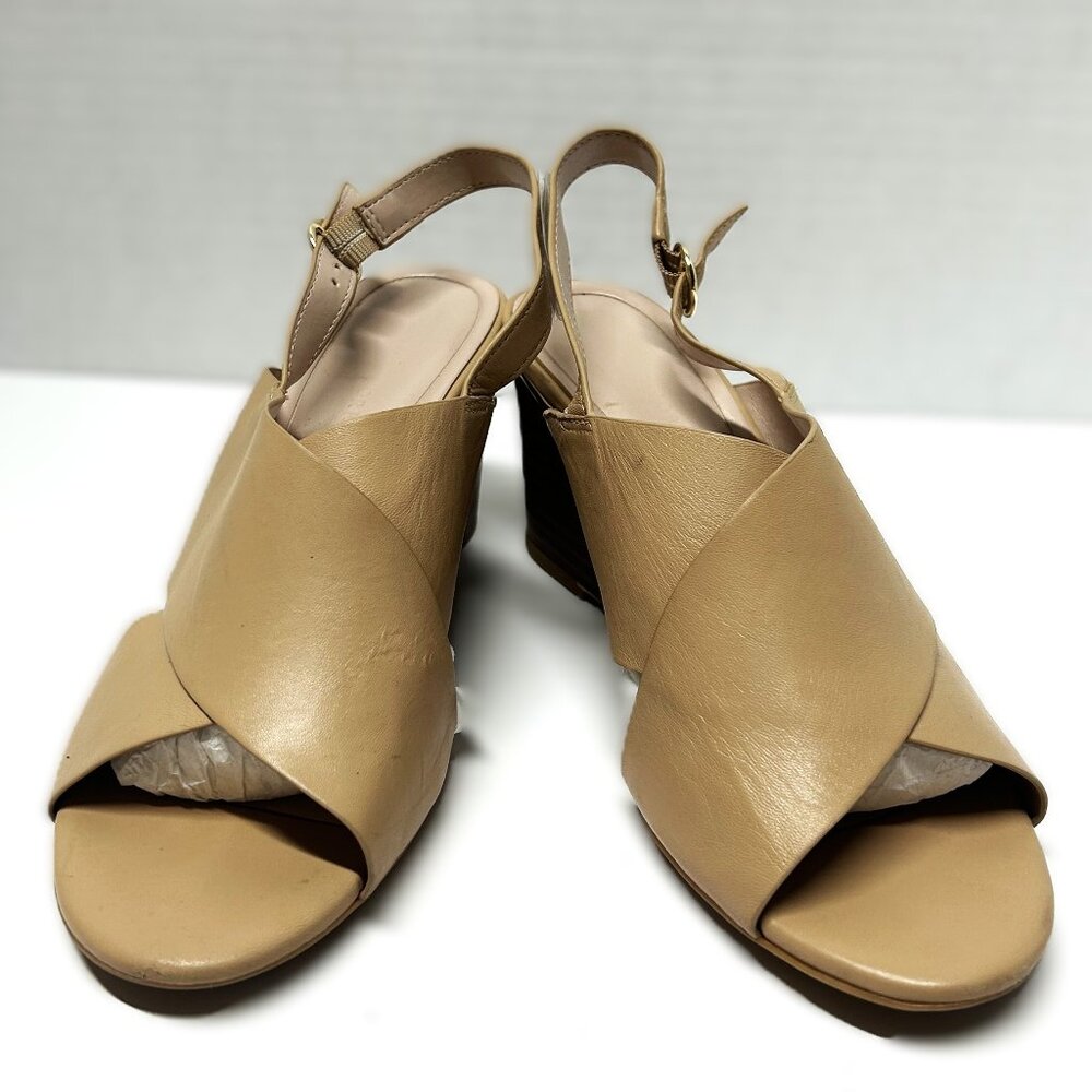 Preston and York creamy tan leather wedge in size 9